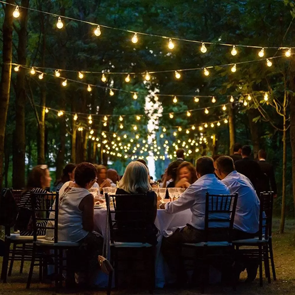 Catena di luci lineare 10 metri con 10 lampadine E27 Bianco caldo 2700K IP54 Bianca Wisdom - immagine 3