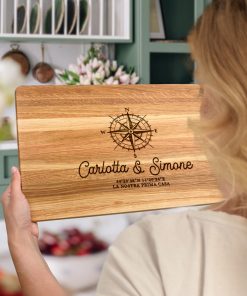 Tagliere Personalizzato con Incisione con Rosa dei Venti e Nomi – Idea Regalo Anniversario